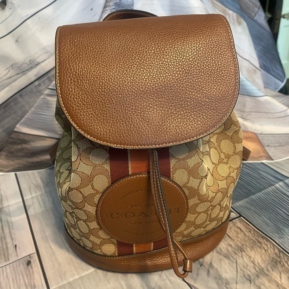 Coach of New York Dempsey Drawstring Backpack Jacquard w/patch & stripe 🔥EUC - Picture 2 of 9